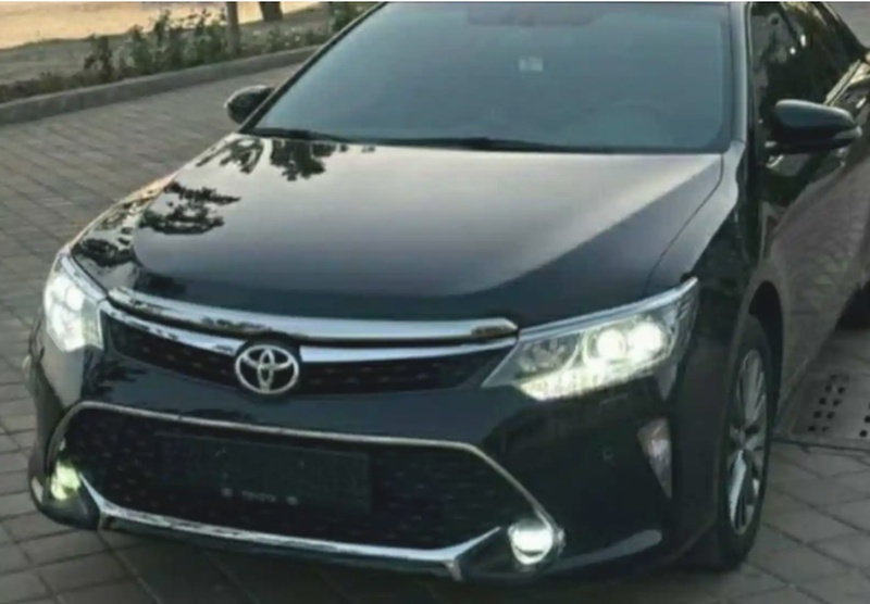 Лобовое стекло от Toyota Camry 5